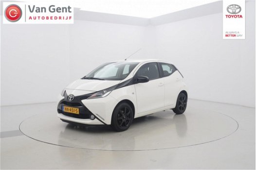 Toyota Aygo - 1.0 VVT-i x-Nav Black 5drs - 1