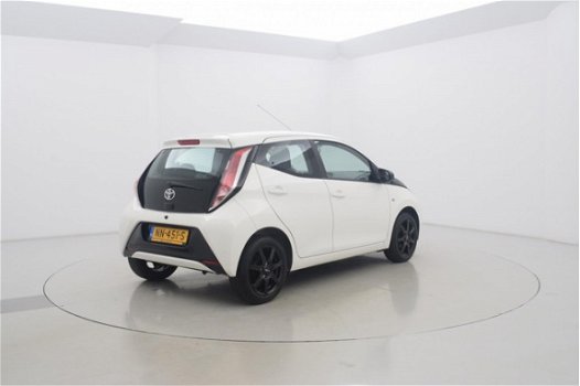 Toyota Aygo - 1.0 VVT-i x-Nav Black 5drs - 1