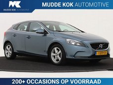 Volvo V40 - 1.6 D2 Momentum | Camera | Navigatie | Dealer Onderhouden