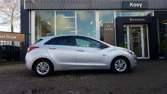 Hyundai i30 - 1.6 GDI Go NAVIGATIE - 1