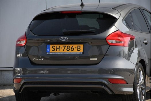 Ford Focus - 1.0 EcoBoost 125pk 5-deurs ST Line | NAVI | XENON | PARK ASSIST - 1