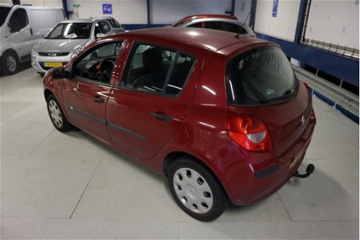 Renault Clio - 1.2-16V Special Line 2e EIG / NAP / 5drs / AIRCO / APK 11 2020 - 1