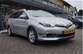 Toyota Auris - 1.8 Hybrid 136pk CVT Business Pro Glazen dak - 1 - Thumbnail