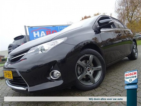 Toyota Auris - 1.6 VVT-I NOW 5DRS ECC/CRUISE/NAV/PARK.SENS/LMV/AFN.TREKHAAK - 1