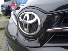 Toyota Auris - 1.6 VVT-I NOW 5DRS ECC/CRUISE/NAV/PARK.SENS/LMV/AFN.TREKHAAK