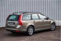 Volvo V50 - 2.4i AUTOMAAT / CRUISE CONTROL / PARKEERSENSOREN - 1 - Thumbnail