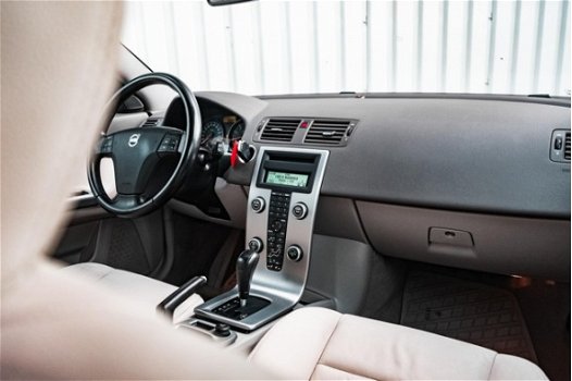 Volvo V50 - 2.4i AUTOMAAT / CRUISE CONTROL / PARKEERSENSOREN - 1