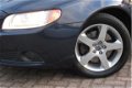 Volvo V70 - 2.5T AUT Momentum Leder Navi Verwarmbare voorstoelen Park Assist - 1 - Thumbnail