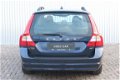 Volvo V70 - 2.5T AUT Momentum Leder Navi Verwarmbare voorstoelen Park Assist - 1 - Thumbnail