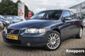 Volvo S60 - 2.4 Automaat Drivers Edition | Leer | Xenon | Parkeersensor - 1 - Thumbnail