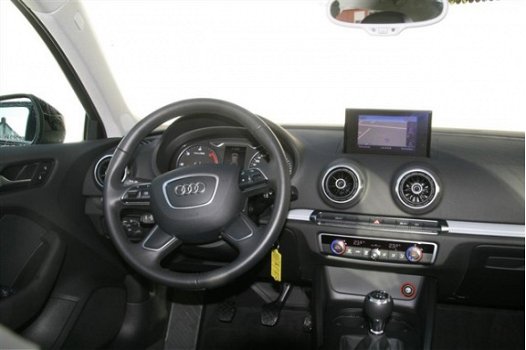 Audi A3 Sportback - 1.6 TDI 105pk Ambiente - 1