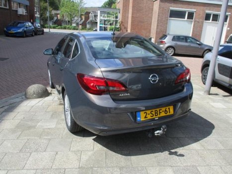 Opel Astra - 1.4 Design Edition - 1