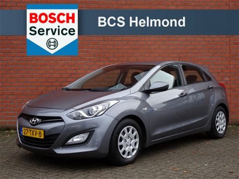 Hyundai i30 - 1.6 GDI i-Drive Cool Radio CD/MP3/USB/AUX, Airco - 1