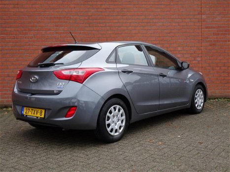 Hyundai i30 - 1.6 GDI i-Drive Cool Radio CD/MP3/USB/AUX, Airco - 1