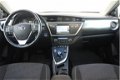 Toyota Auris Touring Sports - 1.8 Hybrid Lease Dealer onderh/ Navi/ Panodak/ ECC/ Camera - 1 - Thumbnail