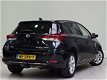 Toyota Auris - 1.8 Hybrid Dynamic | Panoramadak | Navigatie | Trekhaak - 1 - Thumbnail