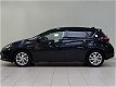 Toyota Auris - 1.8 Hybrid Dynamic | Panoramadak | Navigatie | Trekhaak - 1 - Thumbnail