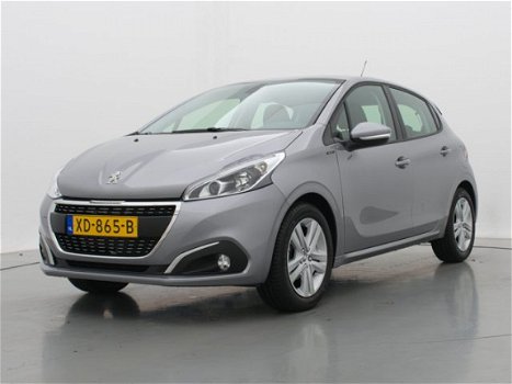 Peugeot 208 - 1.2 82pk Signature | Navigatie | Airco | Parkeersensoren | DAB+ | - 1