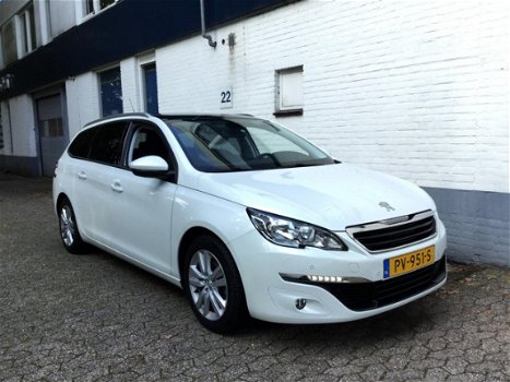 Peugeot 308 - 1.2 PureTech 110pk Blue Lion met Panoramadak en Navigatie - 1