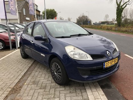 Renault Clio - 1.6-16V 112PK Rip Curl Elekt Panodak Airco - 1