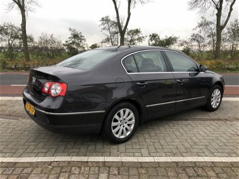 Volkswagen Passat - 2.0 FSI Comfortline Clima Dealeronderhouden - 1