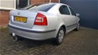 Skoda Octavia - 1.6 Ambiente - 1 - Thumbnail