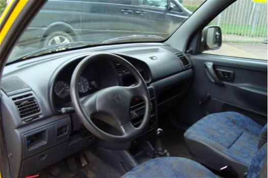 Peugeot Partner - 170C 1.9 D*STUURBEKR*ZIJRUIT*APK 6-2020*ZEER NETJES - 1