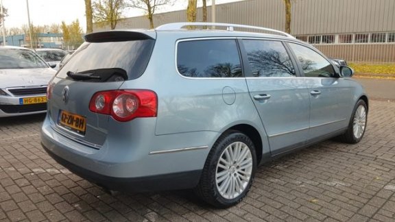 Volkswagen Passat Variant - 3.2 V6 4Motion F1-DSG, Xenon, Alcantara - 1