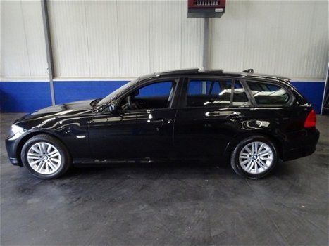 BMW 3-serie Touring - 318i Luxury Line - 1