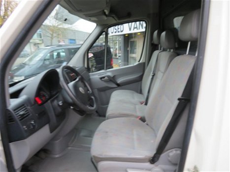 Volkswagen Crafter - 35 2.5 TDI L2H2 - 1