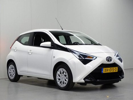 Toyota Aygo - 1.0 VVT-i x-play | Apple CarPlay | Airco - 1