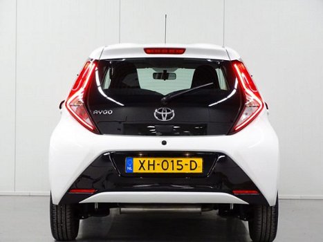 Toyota Aygo - 1.0 VVT-i x-play | Apple CarPlay | Airco - 1