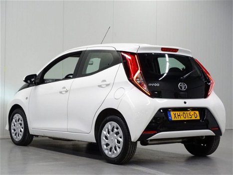 Toyota Aygo - 1.0 VVT-i x-play | Apple CarPlay | Airco - 1