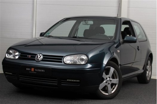 Volkswagen Golf - 2.3 V5 125KW Highline - 1