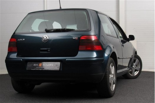 Volkswagen Golf - 2.3 V5 125KW Highline - 1