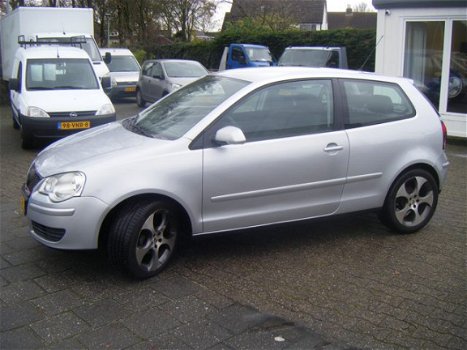 Volkswagen Polo - 1.4-16V Turijn VOORZIEN VAN AIRCO + LM VELGEN - 1