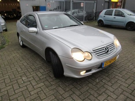 Mercedes-Benz C-klasse Coupé - C 180 Kompressor Sports - 1