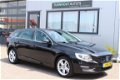 Volvo V60 - 2.4 D6 AWD Plug-In Hybrid Summum | City Safety | Trekhaak | Distributie is VV | Ex BTW - 1 - Thumbnail