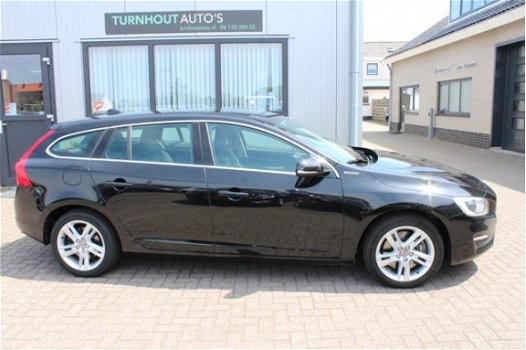 Volvo V60 - 2.4 D6 AWD Plug-In Hybrid Summum | City Safety | Trekhaak | Distributie is VV | Ex BTW - 1