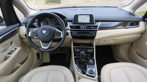 BMW 2-serie Active Tourer - 218i Executive Navigatie, Leer, Xenon, 34555 km - 1
