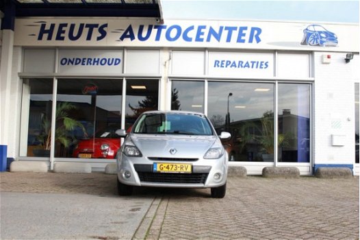 Renault Clio Estate - 1.2-16V Authentique - 1