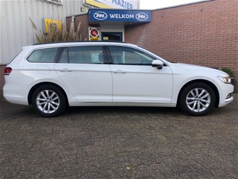 Volkswagen Passat Variant - 1.6 TDI DSG7/ Automaat/Navi/PDC/Onderhouden - 1