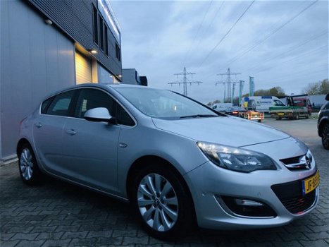 Opel Astra - 1.4 Turbo Sport + Automaat NAVI | PDC | CRUISE | DODEHOEK DETECTIE | SPORTSTOELEN - 1