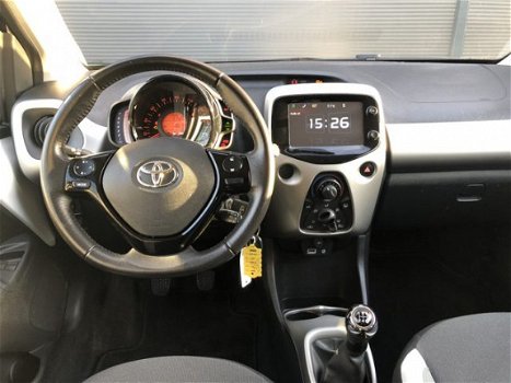 Toyota Aygo - 1.0 VVT-i x-play | Navigatie | Camera | Airco | - 1