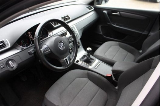 Volkswagen Passat Variant - 1.6 TDI NAVI CLIMA CRUISE 16''LM-VELGEN - 1