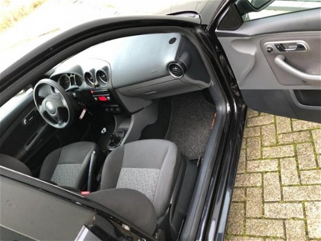Seat Ibiza - 1.2-12V Trendstyle NAP Zeer Netjes AIRCO - 1