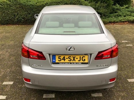 Lexus IS - IS220D - 1