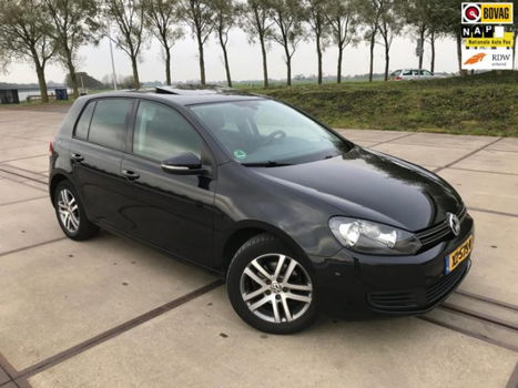 Volkswagen Golf - 1.6 TDI Highline BlueMotion - 1