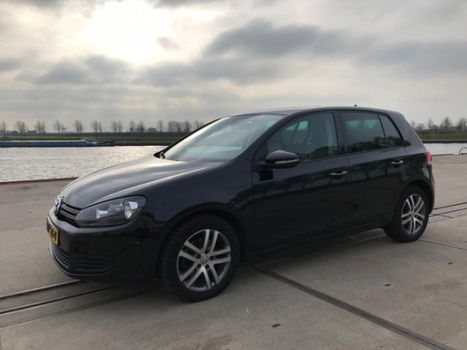 Volkswagen Golf - 1.6 TDI Highline BlueMotion - 1