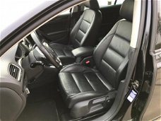 Volkswagen Golf - 1.6 TDI Highline BlueMotion